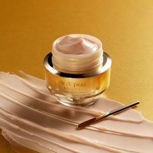 Load image into Gallery viewer, Clé de Peau Beauté Volumizing Cream Supreme