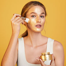 Load image into Gallery viewer, Clé de Peau Beauté Precious Gold Vitality Mask