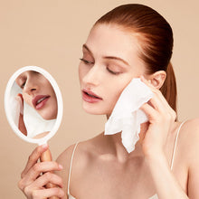 Load image into Gallery viewer, Clé de Peau Beauté Makeup Cleansing Towelettes
