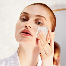 Load image into Gallery viewer, Clé de Peau Beauté Softening Cleansing Foam