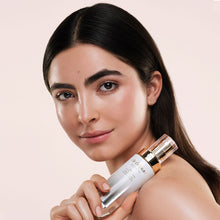 Load image into Gallery viewer, Clé de Peau Beauté Brightening Serum Supreme
