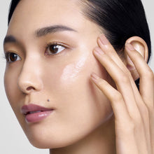Load image into Gallery viewer, Clé de Peau Beauté Le Serum