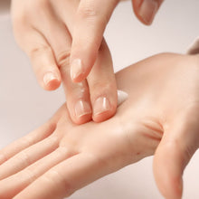 Load image into Gallery viewer, Shiseido White Lucent Illuminating Micro-Spot Serum - Sophie Cosmetics & Accessories Ltd