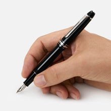 Load image into Gallery viewer, Montblanc Meisterstück Platinum-Coated Fountain Pen